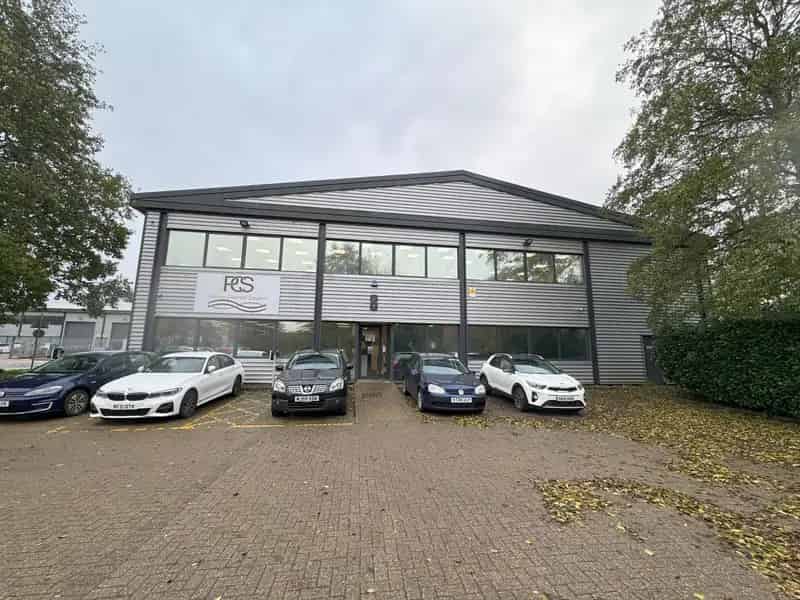 Modern Office Suite in Connections Business Park