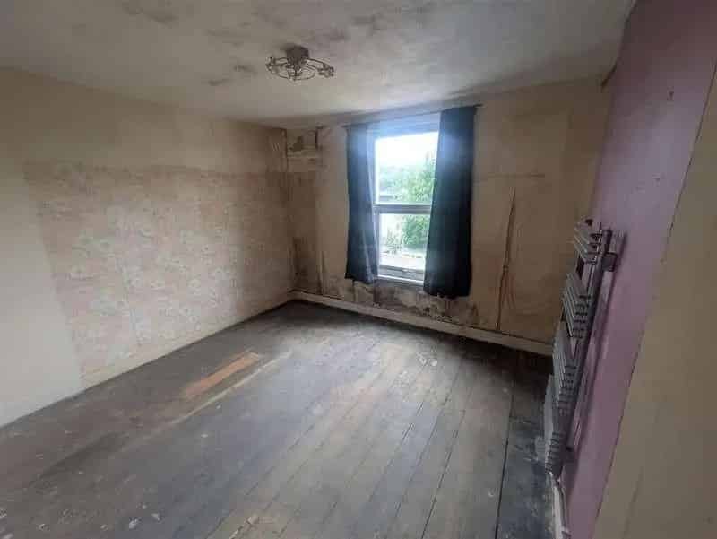 1 Bed Terrace House for Sale Near Dover Priory Station