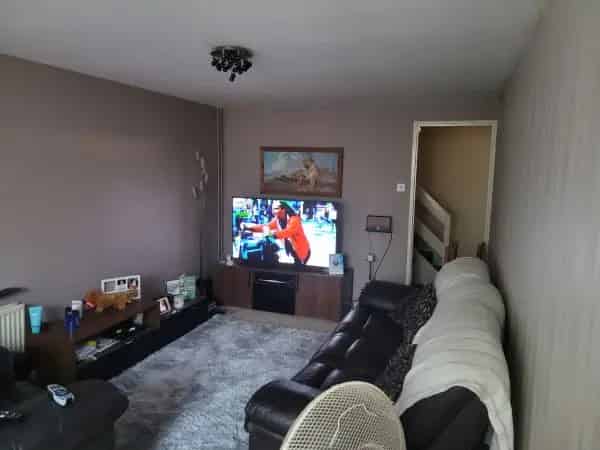 2-Bedroom Flat 1st Floor Key Fob Entry Doncaster Relocation