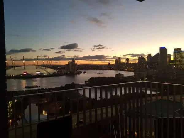 Beautiful Riverside House 3 Bedrooms 2 Toilets