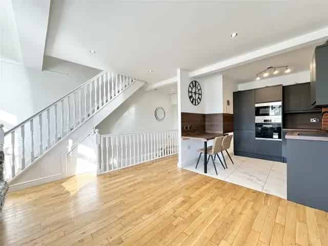2 Bedroom Flat for Sale in Bothwell