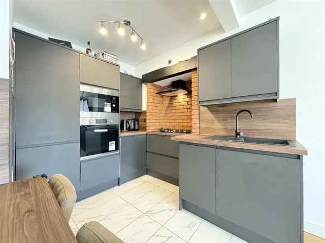 2 Bedroom Flat for Sale in Bothwell