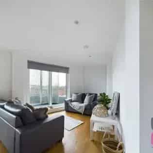 3 Bedroom 76m² Flat Manchester X1 The Plaza Gym Secure Access
