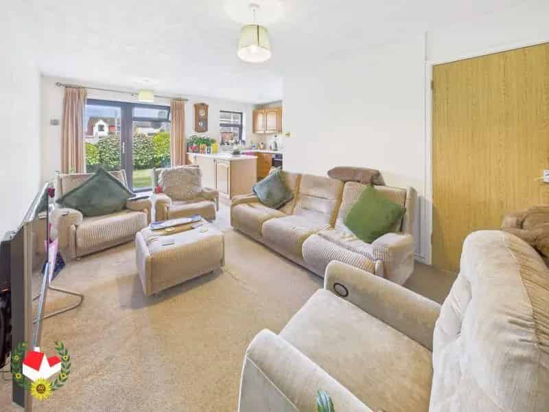 1 Bedroom Bungalow for Sale
