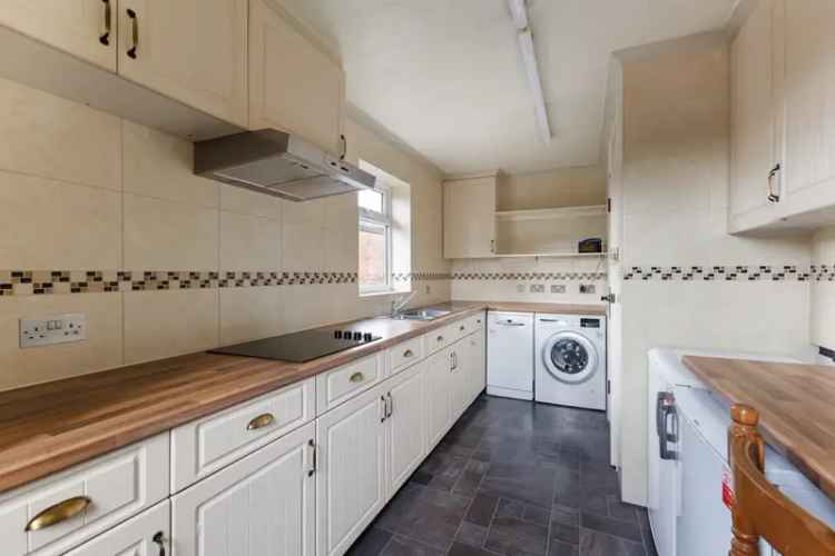 2 Bedroom Flat to Rent Caterham