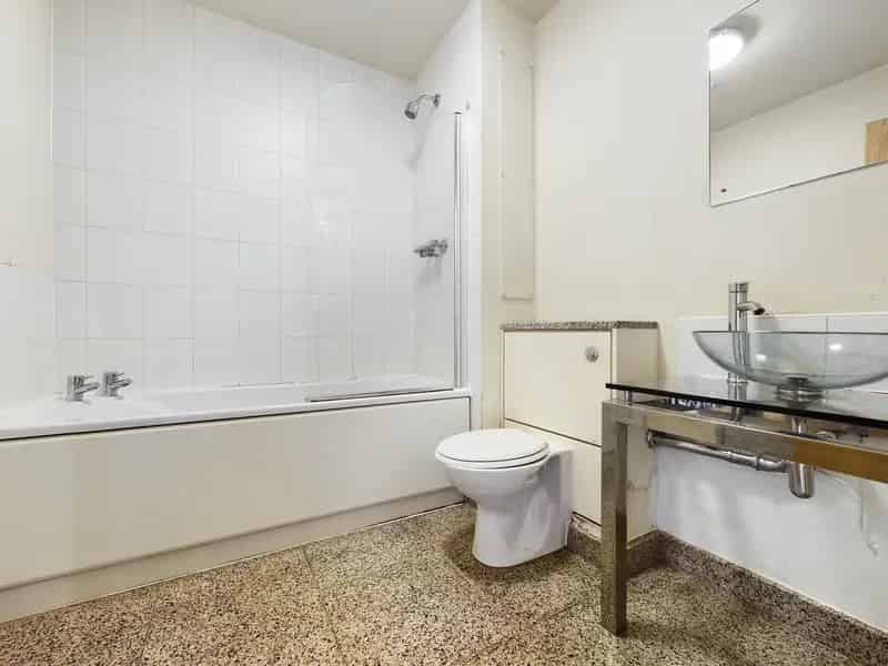 2 Bedroom Flat House to Rent