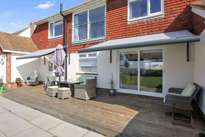 4 Bed Detached House with Annex and Sea Views