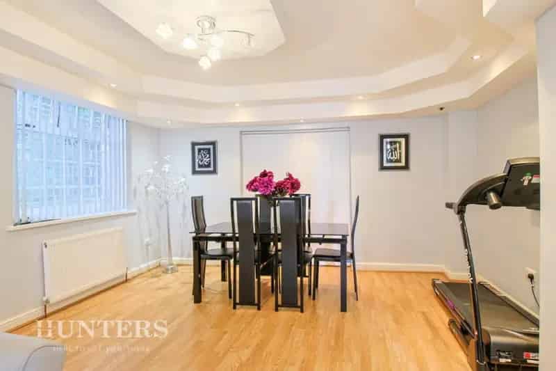 5 Bed Detached Bungalow For Sale