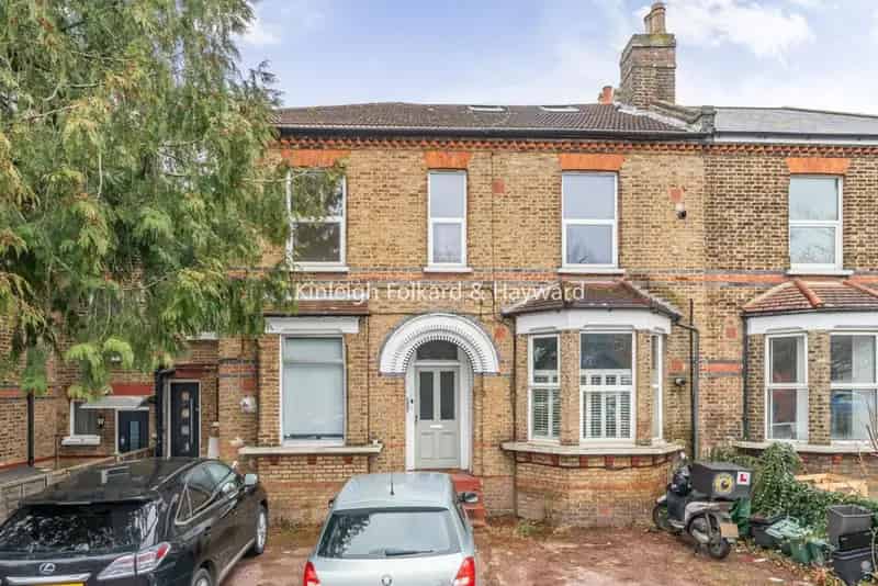 Two Double Bedroom Flat Penge High Street Parking Available July 19th