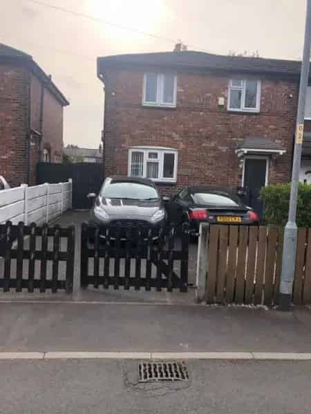3 Bed 2 Bath House with 60ft Garden and Parking