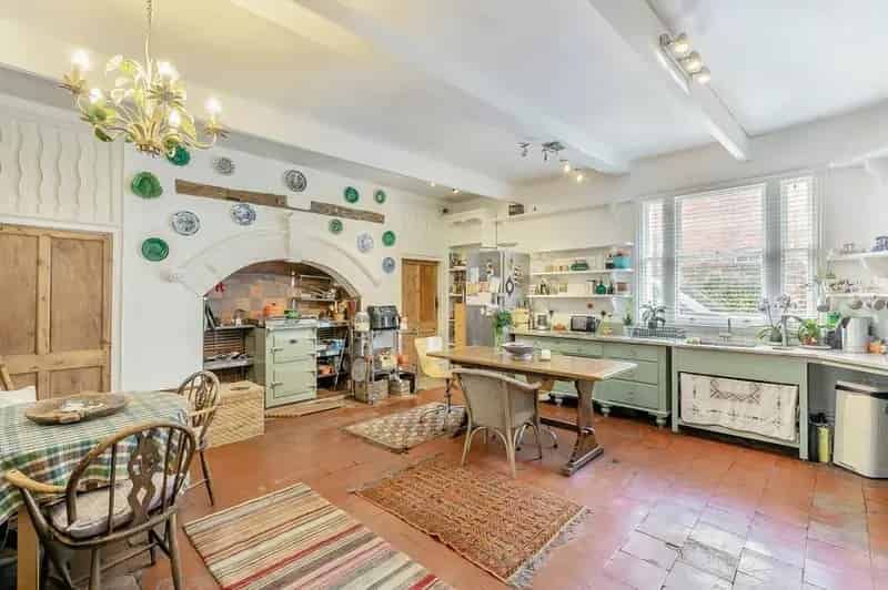 10 Bedroom Detached House For Sale in Newent