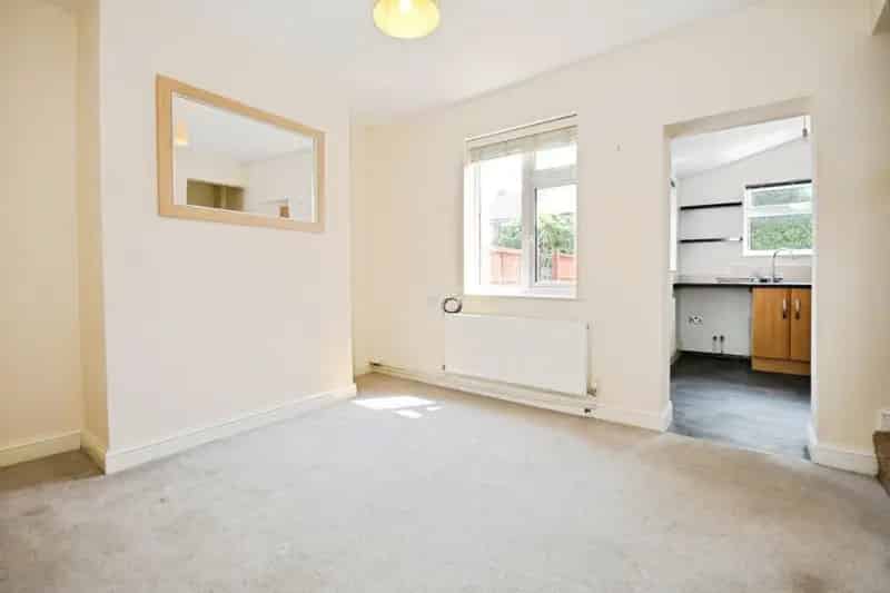 3 Bedroom Terraced House For Sale No Chain