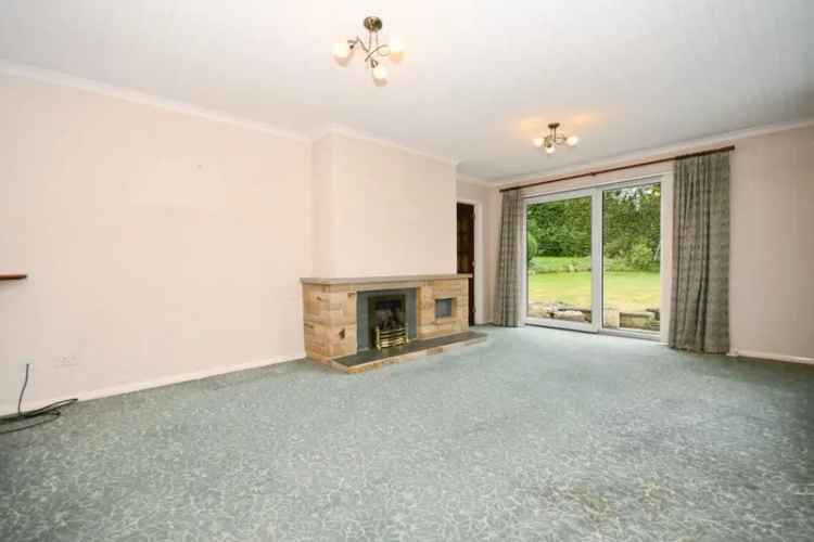 4 Bedroom Bungalow For Sale - No Chain - Large Garden - Double Garage