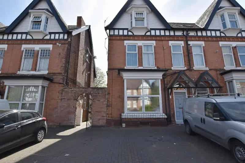 2 Bedroom Flat to Rent