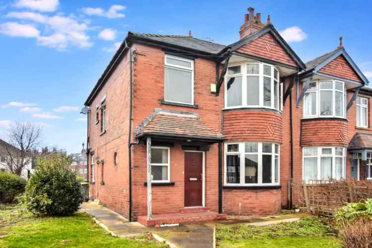 House For Sale in 3, Becketts Park Drive, Leeds, England