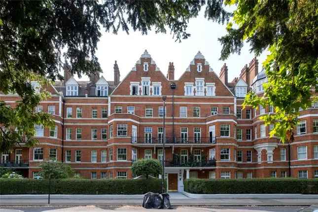Spacious Four Bedroom Flat Overlooking Battersea Park London SW11