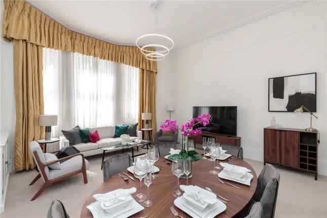 South Kensington Duplex Apartment 2 Beds 2 Baths Furnished