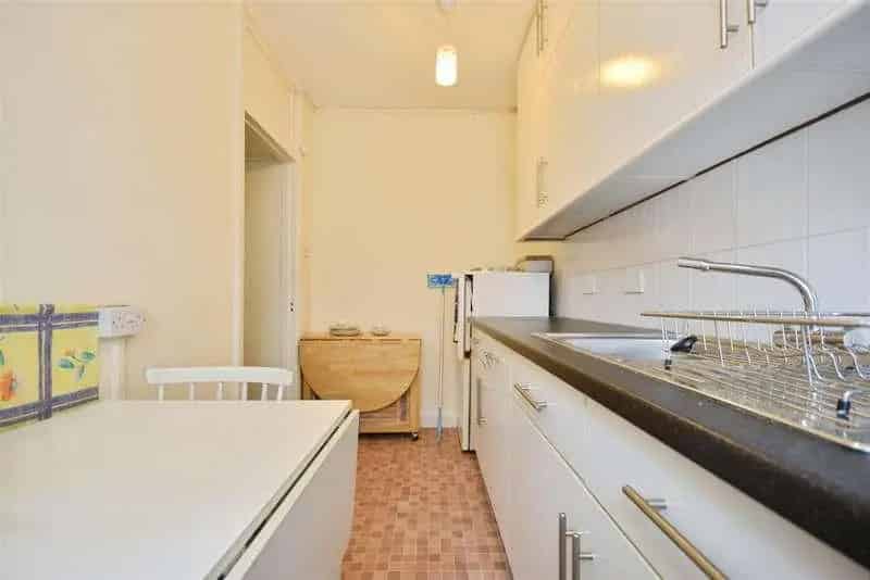 1 Bed Flat for Sale in Chiswick - Requiring Modernisation