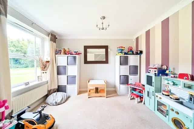 4 Bedroom Detached House Devizes