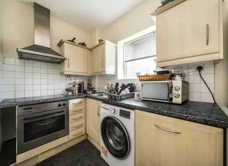 Bright Two-Bedroom Home Isle of Dogs Chain Free