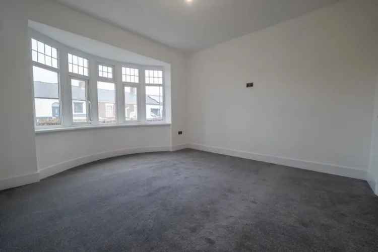 2 Bedroom Bungalow For Sale Refurbished Modern Kitchen Large Garden
