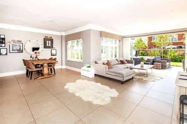 Four Bedroom Detached House Taplow Riverside Modern Family Home