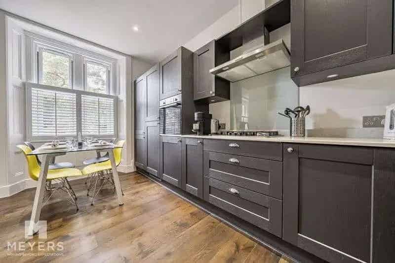 2 Bed Flat for Sale in Historic Manor House