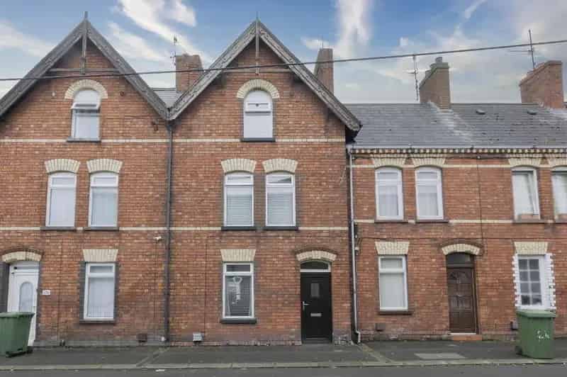 Lurgan 3 Bed House Near Train Station and Town Centre
