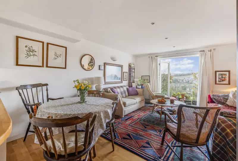 4 Bedroom House for Sale in All Saints Fields