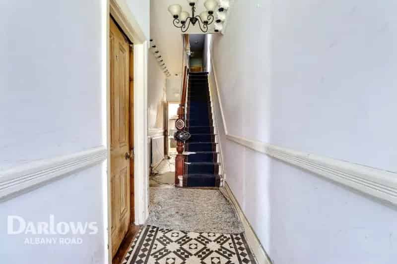 7 Bedroom Semi Detached House For Sale