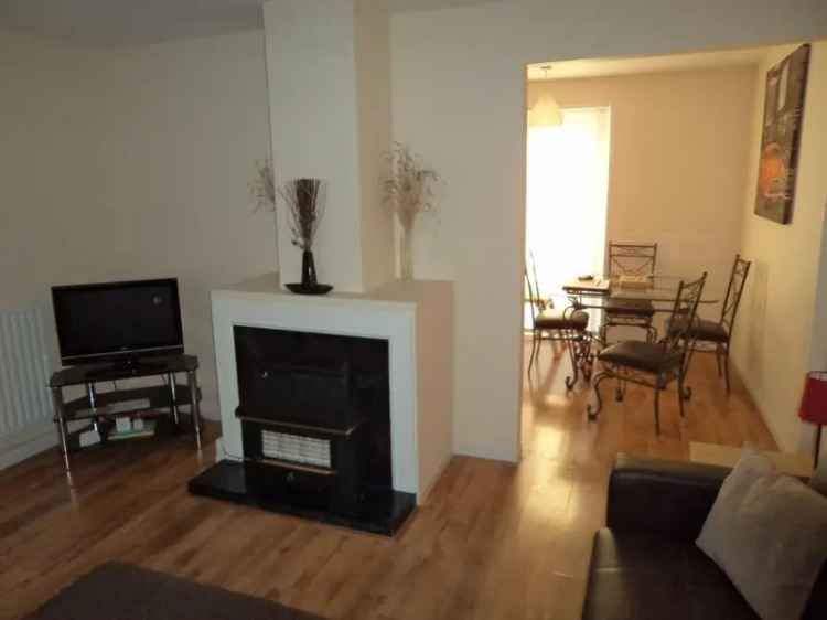 3 Bedroom Semi-Detached House To Rent