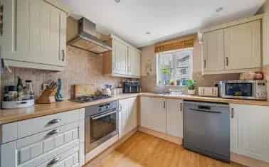 3 Bed House For Sale Launceston Updated Features Garage Parking