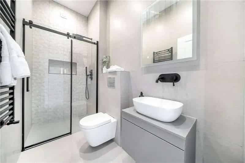 3 Bed Flat for Sale Gated Development Private Garden Ealing
