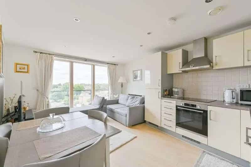 2 Bed Flat for Sale near Wimbledon Park