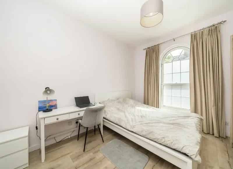 Two Double Bedroom Riverside Flat Chain Free Near Rotherhithe Station