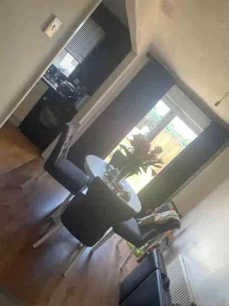 3 Bedroom Semi Detached House Near London Stations