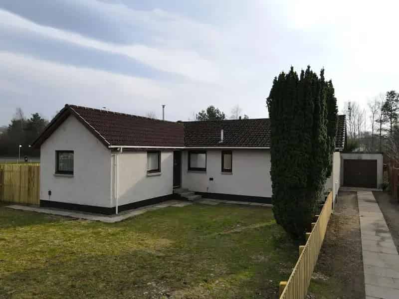 4 Bedroom Detached Bungalow for Sale in Inverness Holm