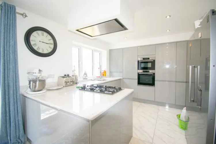 3 Bedroom Detached House for Sale in Escrick