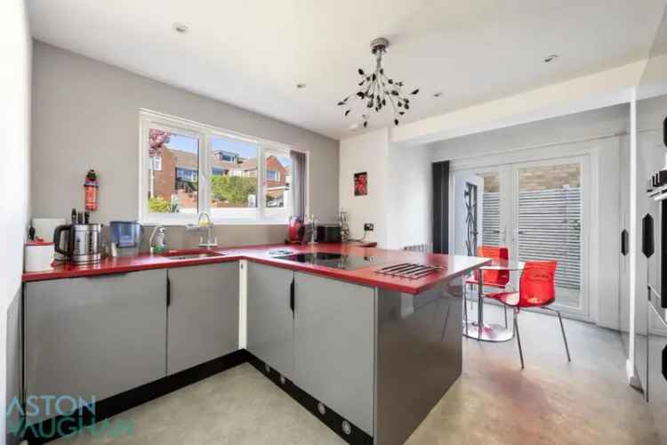3 Bedroom Detached House For Sale Near South Downs National Park
