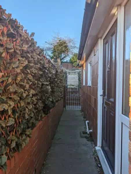 3 Bedroom House Large Garden Fixer Upper