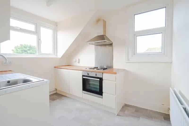 2 Bedroom Apartment Near Southbourne Beach
