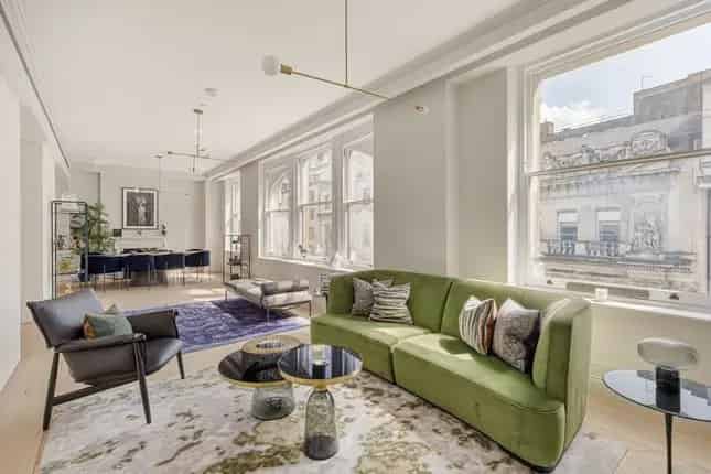 Luxury 3-Bedroom Apartment in Covent Garden London