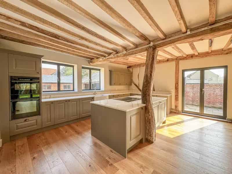 3 Bedroom Barn Conversion Beaumont CO16