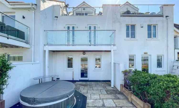 3 Bed House for Sale in Y Felinheli