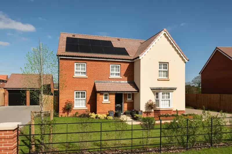 5 Bed House for Sale Private Cul De Sac Large Garden Photovoltaic Panels EV Charging