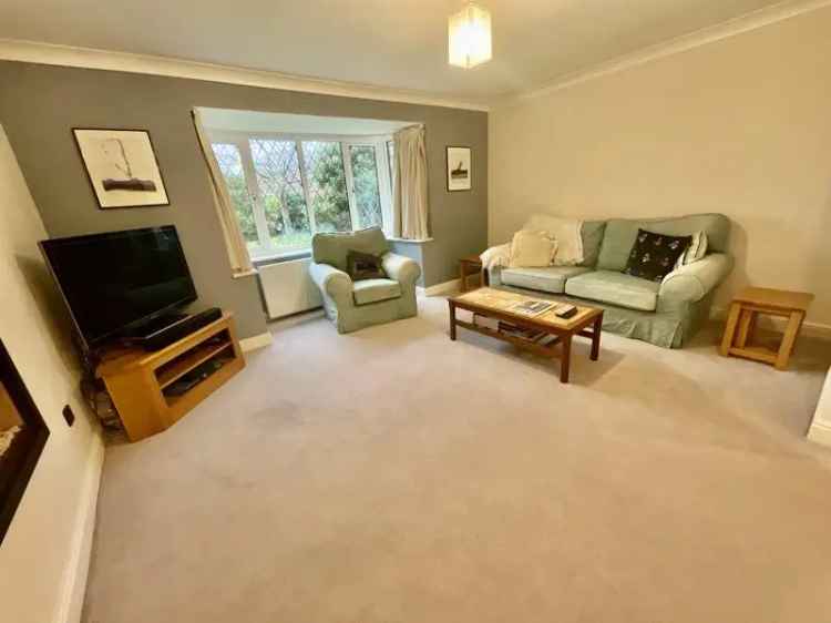 4 Bedroom Detached House for Sale Littledown