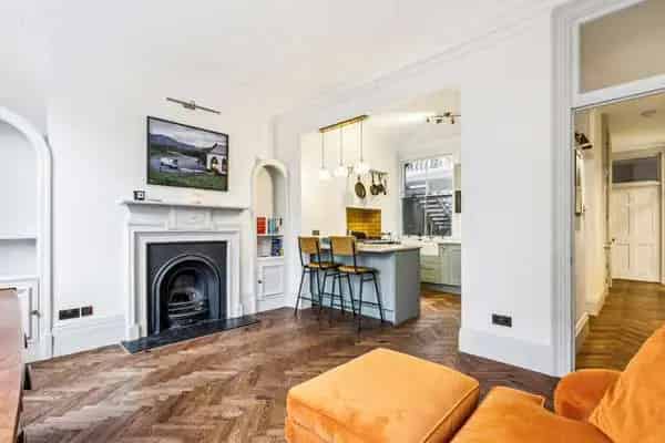 St Andrews Mansions Flat: 3 Beds, Open Plan Living