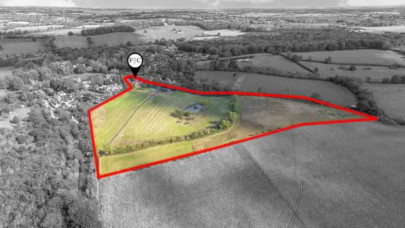 5 Bedroom Detached House with Annexe and 11 Acres