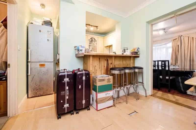 3 Bed Detached House Rainham