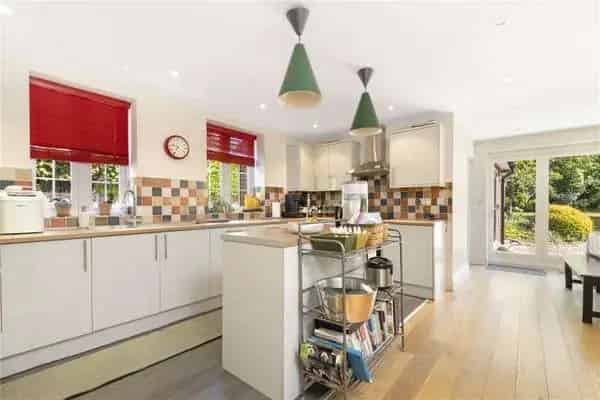 Spacious Family Home near Virginia Water Lake